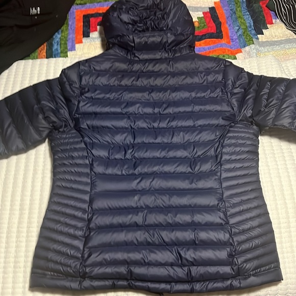 Patagonia Down Puffer Jacket - Picture 7 of 7